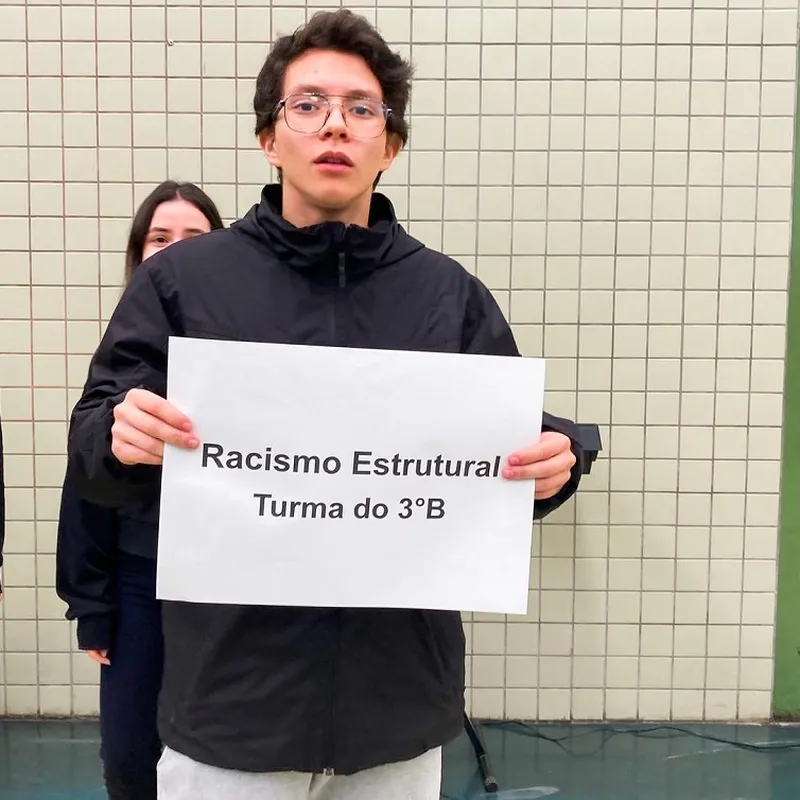 Estudantes fazem Ecoar no Dia Internacional da Paz — Colégio Salgueiro